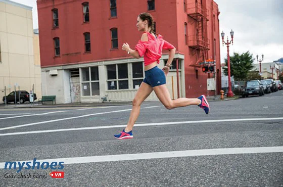 Giày chạy bộ Pure Boost – “anh em họ” của Ultra Boost có gì mới?