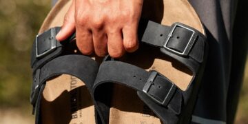 Dép quai ngang: Sự thoải mái trong từng bước đi (Phần I)