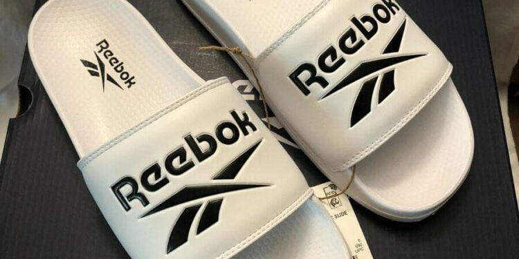 Dép quai ngang: Sự thoải mái trong từng bước đi (Phần II)