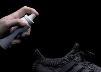 Tất tần tật về xịt khử mùi giày