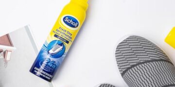 Lưu ý khi xịt khử mùi cho giày cao cấp