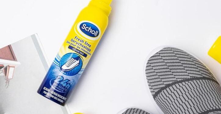 Lưu ý khi xịt khử mùi cho giày cao cấp