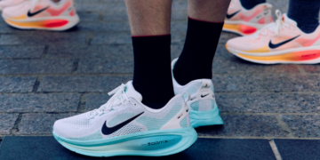 Top Giày Nike Chạy Bộ Hot Trend 2025: Đẹp, Độc Và Đáng Tiền